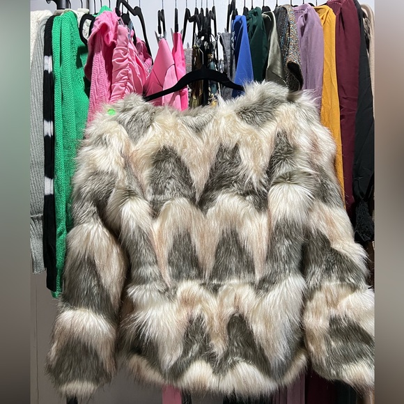 Gianni Bini faux fur jacket - Picture 3 of 7